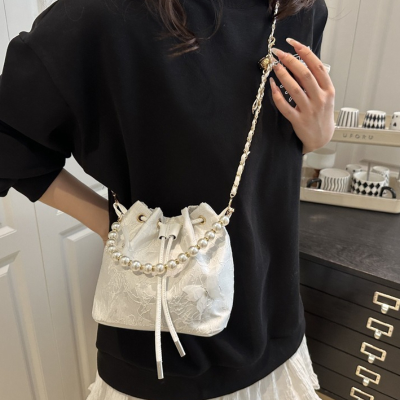 エレガントなレースの巾着ハンドバッグ、パールビーズのショート - Beaded Trim Fringe のレビューと価格